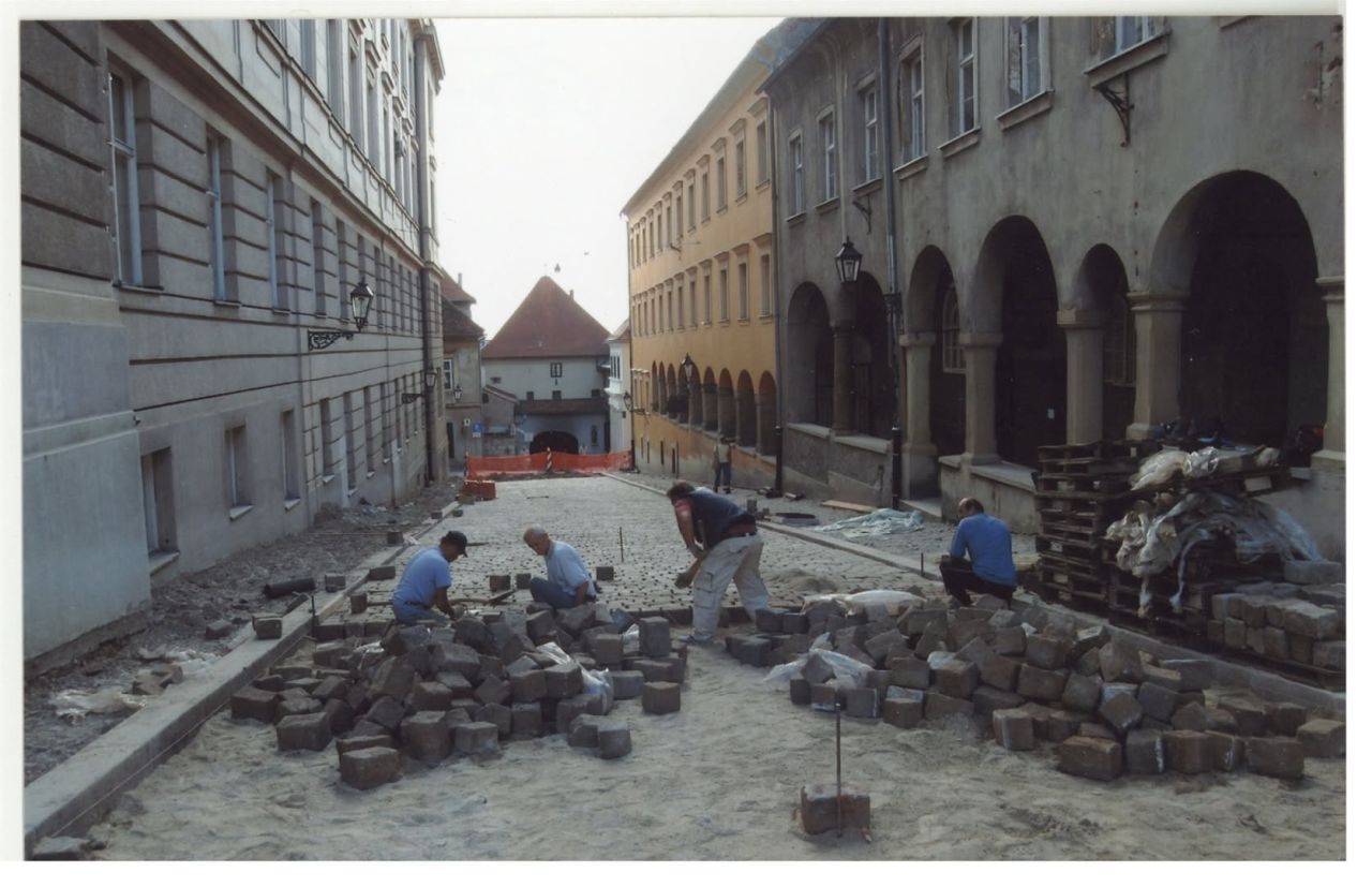 Gornji grad. Kamenita ulica kolovoz 2006. godine, popločenje (Foto Slavko Šterk MGZ)
